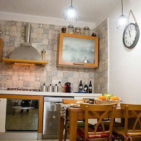 アパート Vento E バロニッシ